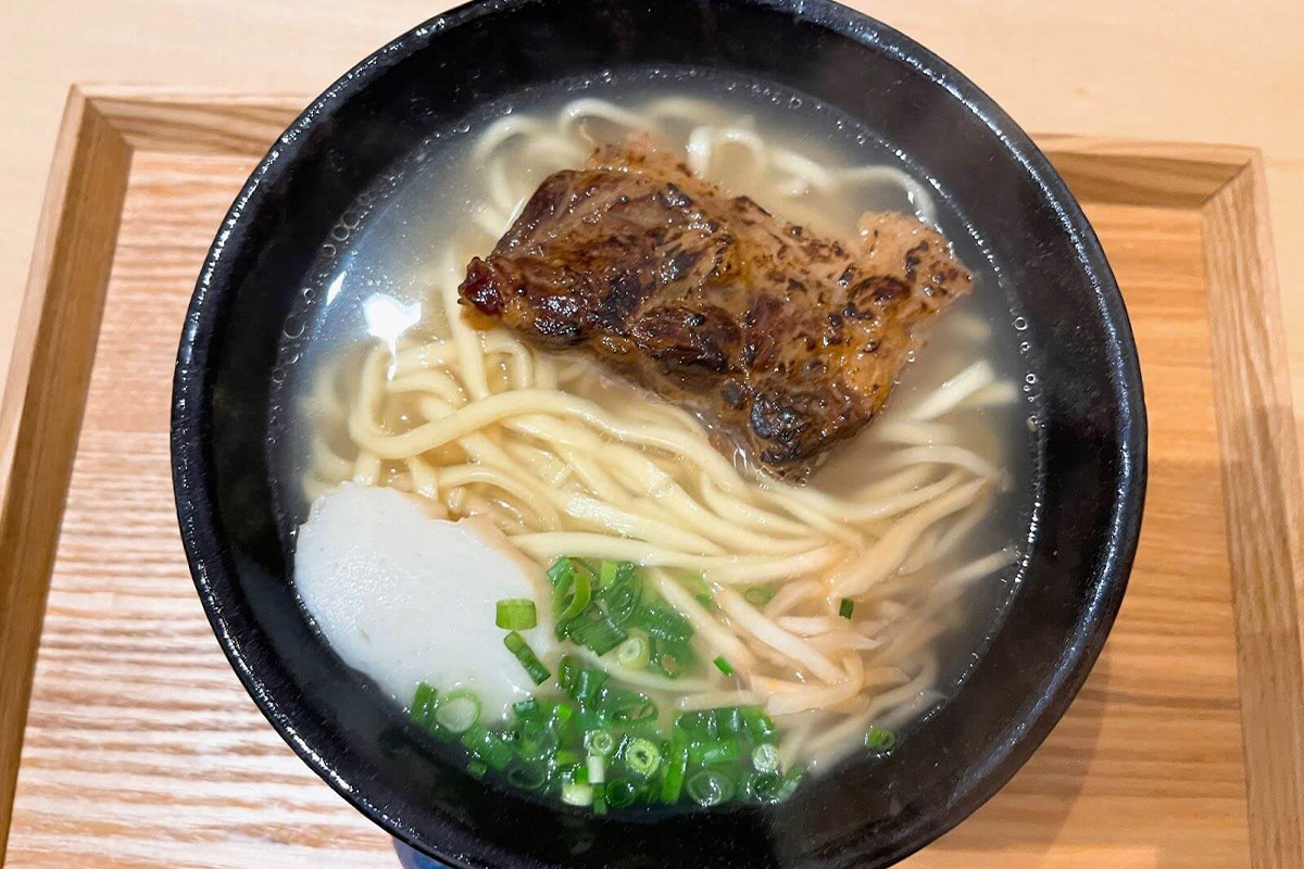 Okinawa-soba Kanusya